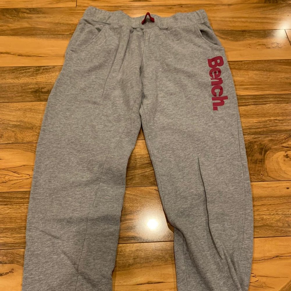 SWEATPANTS